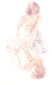 Con los pulgares haz pequeños movimientos giratorios y firmes a ambos lados de la columna comenzando desde la base. Cuando llegues al cuello presiona brevemente las cavidades de la base del cráneo. Desliza rápidamente las manos hacia abajo y comienza de nuevo. Con los pulgares haz pequeños movimientos giratorios y firmes a ambos lados de la columna comenzando desde la base. Cuando llegues al cuello presiona brevemente las cavidades de la base del cráneo. Desliza rápidamente las manos hacia abajo y comienza de nuevo.